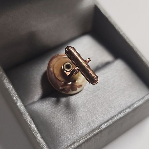 Single Orphan Vintage Antique Operculum Cufflink - Picture 5 of 5